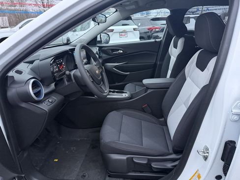New 2026 Chevrolet Trax LS w/ LS Convenience Package image 9