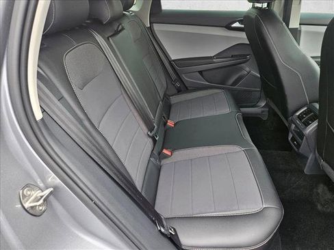 Used 2023 Volkswagen Taos SE FWD image 19