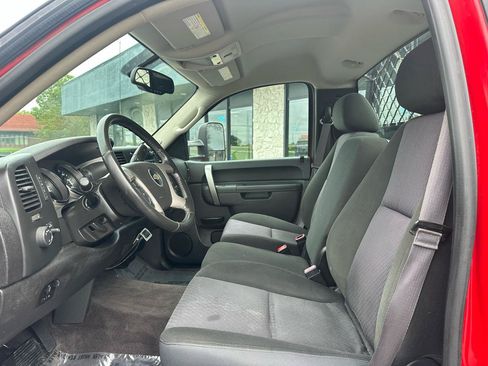 Used 2014 Chevrolet Silverado 2500 LT w/ Interior Plus Package AWD/4WD image 2