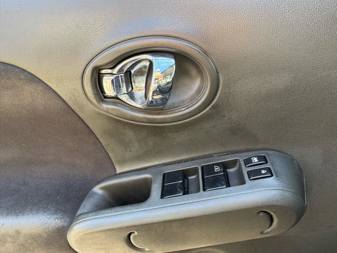 Used 2010 Nissan Cube 1.8 S Krom Edition w/ Interior Designer Pkg FWD image 29
