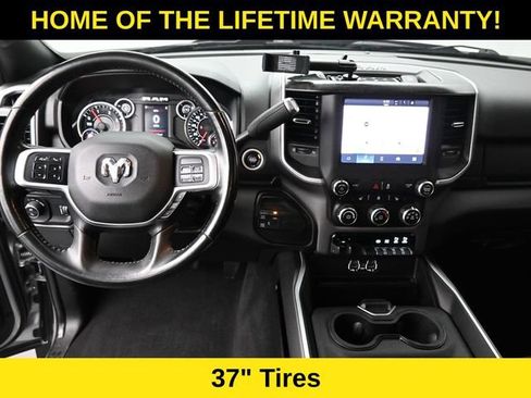 Used 2022 RAM 2500 Big Horn w/ Night Edition AWD/4WD image 17