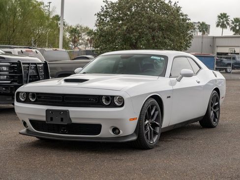 Used 2023 Dodge Challenger R/T w/ Plus Package image 3