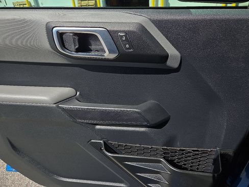 Used 2022 Ford Bronco Big Bend w/ Sasquatch Package AWD/4WD image 25