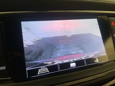 Used 2021 Buick Enclave Essence w/ Sound and Sites Package FWD image 7