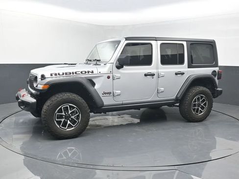 Used 2024 Jeep Wrangler Unlimited Rubicon w/ Technology Group AWD/4WD image 2