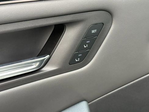 New 2026 Nissan Leaf Platinum+ w/ Cargo Package (Platinum+) image 11