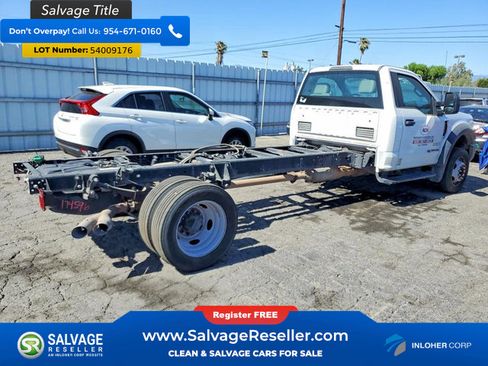 Used 2017 Ford F550 2WD Regular Cab Super Duty image 4
