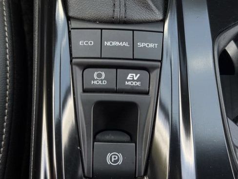 Used 2025 Toyota Camry SE FWD image 21