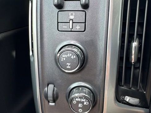 Used 2017 Chevrolet Silverado 1500 LT w/ All Star Edition AWD/4WD image 16