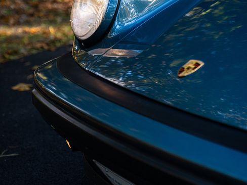 Used 1987 Porsche 911 Carrera RWD image 18