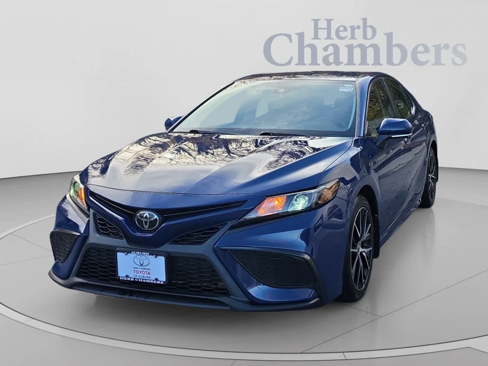 Used 2023 Toyota Camry SE AWD/4WD image 11