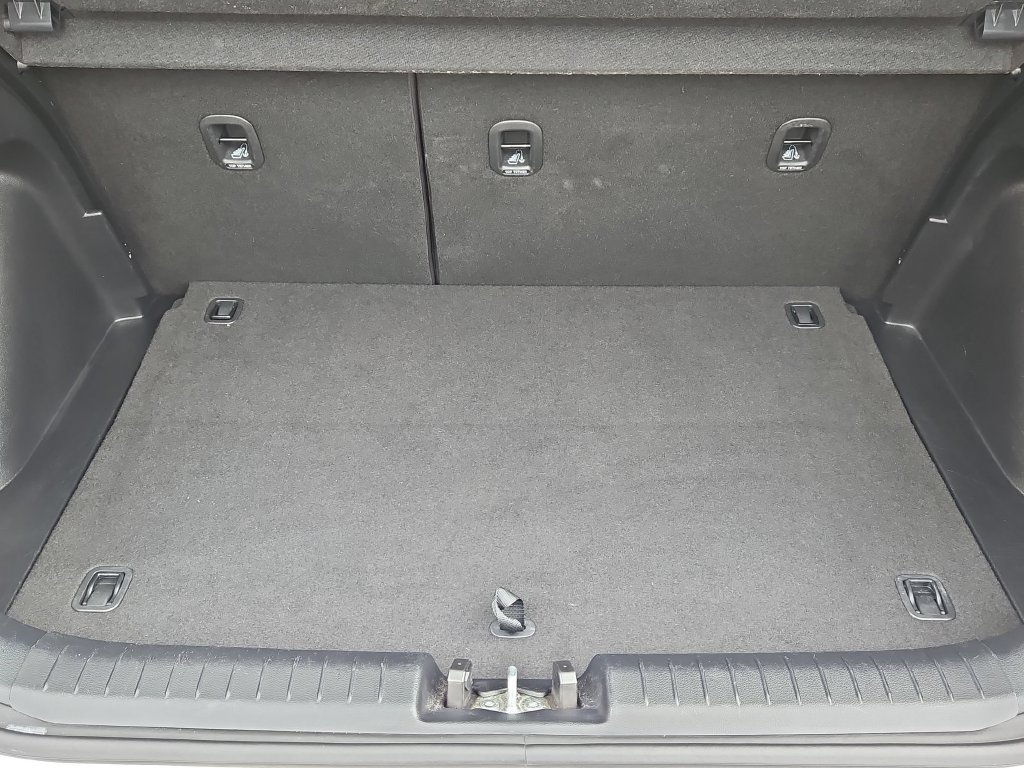 Used 2025 Hyundai Venue SEL FWD image 29