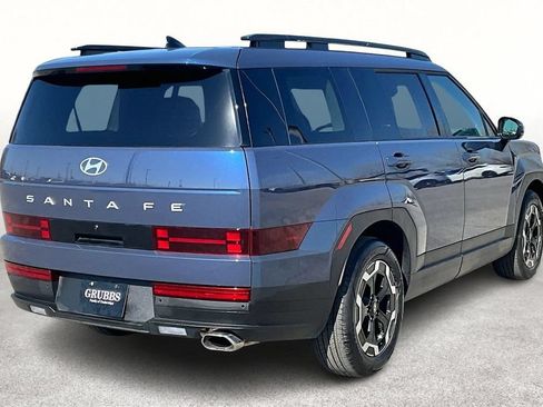 Used 2025 Hyundai Santa Fe SEL FWD image 2