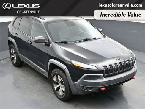 Used 2015 Jeep Cherokee Trailhawk w/ Comfort/Convenience Group image 18