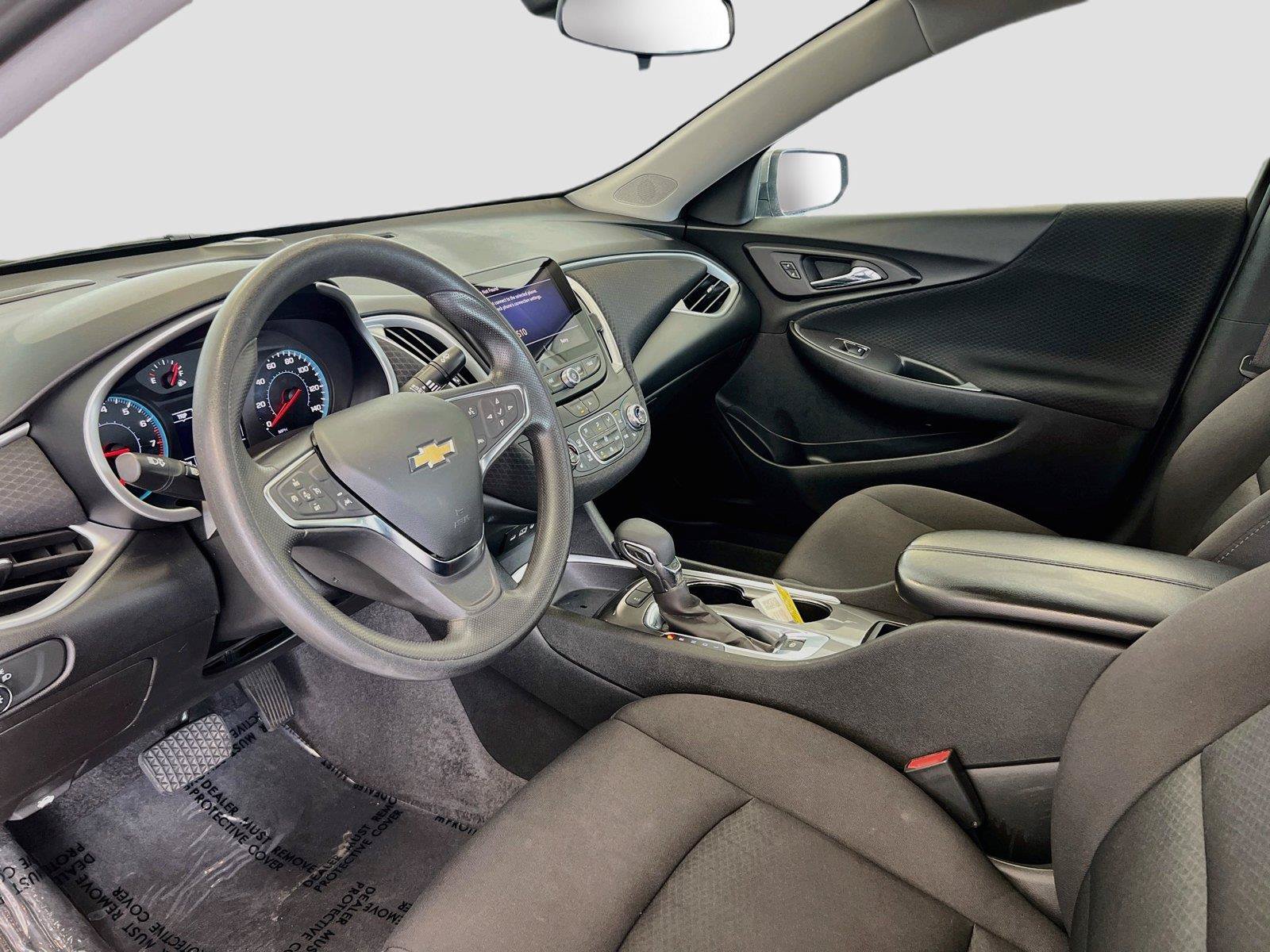 Used 2024 Chevrolet Malibu LT FWD image 11