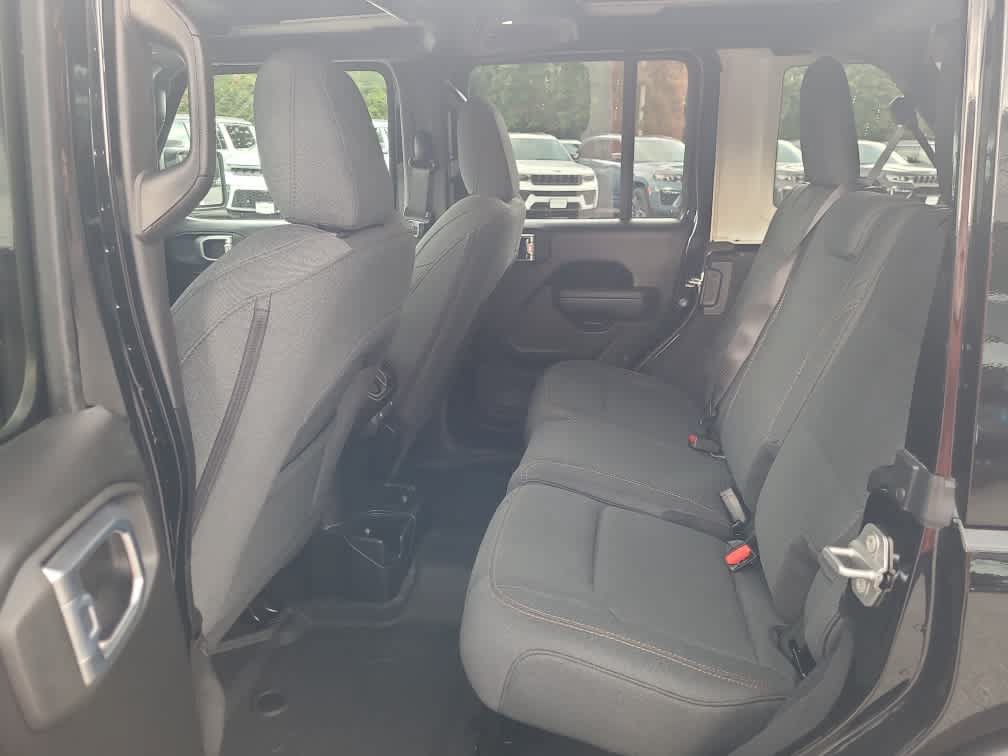 Used 2026 Jeep Wrangler Unlimited Sport AWD/4WD image 23