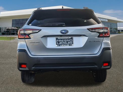 Used 2024 Subaru Outback Premium AWD/4WD image 5