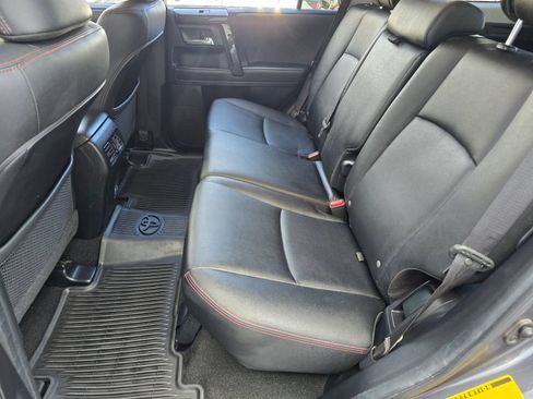 Used 2020 Toyota 4Runner TRD Off-Road Premium AWD/4WD image 30