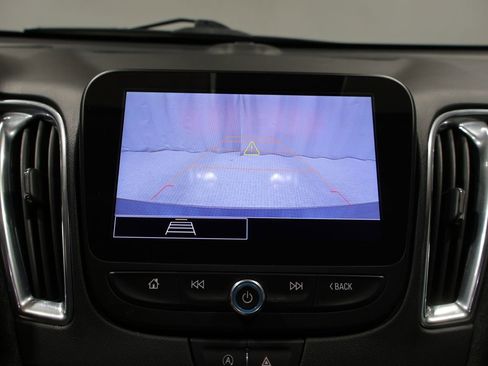 Used 2021 Chevrolet Malibu LT FWD image 27
