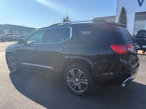 Used 2017 GMC Acadia Denali image 4