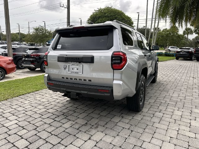 Used 2025 Toyota 4Runner TRD Off-Road Premium AWD/4WD image 37
