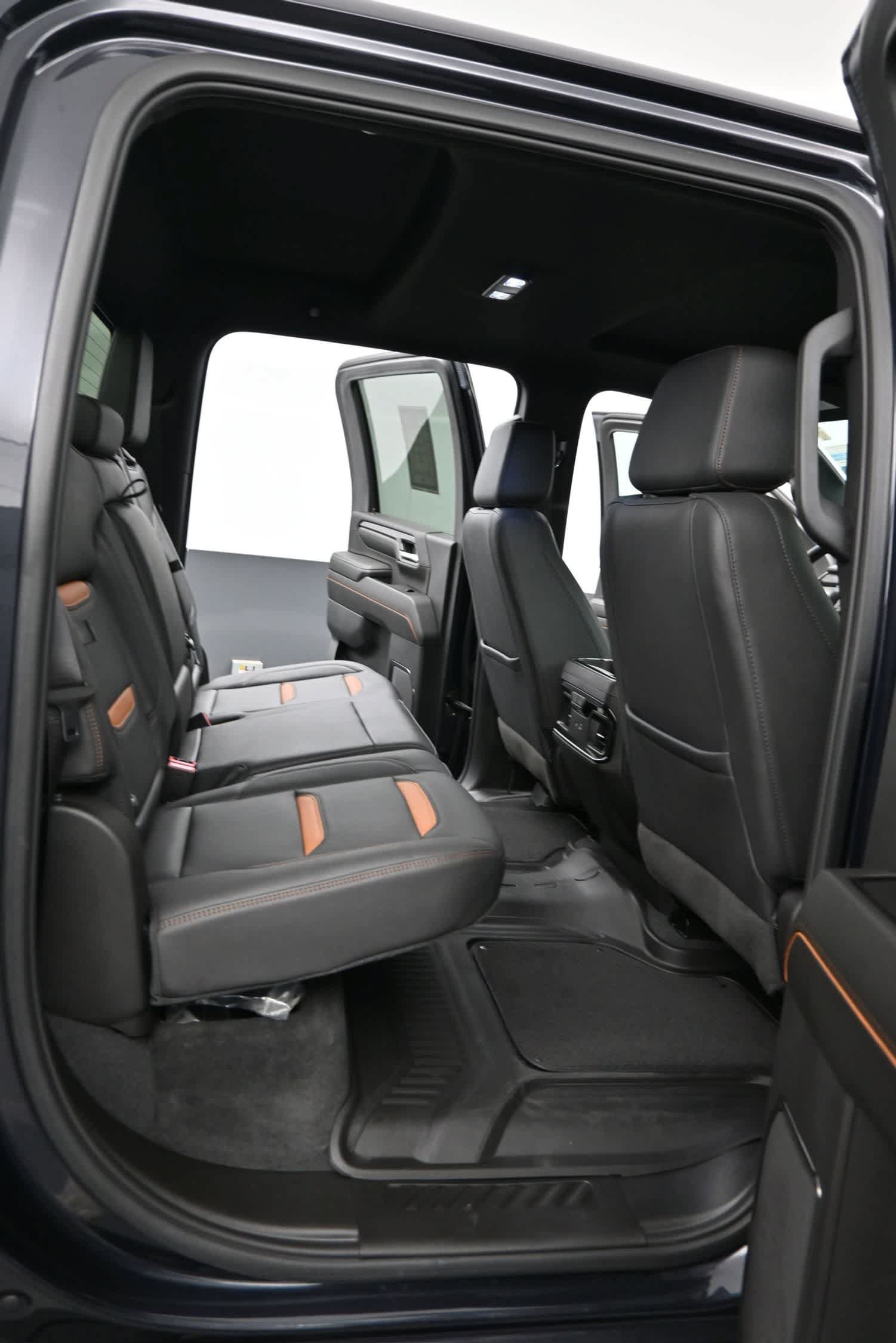 Used 2024 GMC Sierra 2500 AT4 w/ AT4 Premium Plus Package AWD/4WD image 22