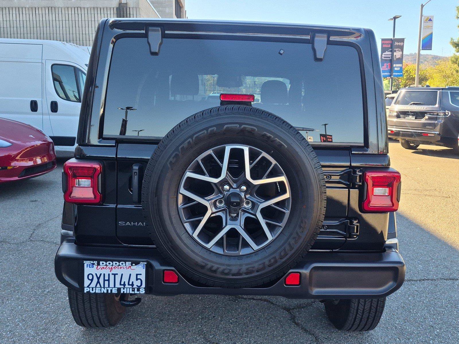 Certified 2026 Jeep Wrangler Unlimited Sahara AWD/4WD image 6