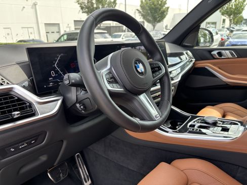 Used 2026 BMW X5 xDrive40i w/ M Sport Package AWD/4WD image 17