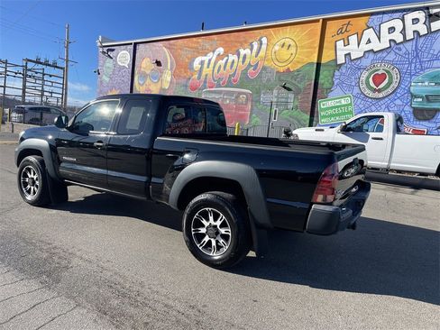 Used 2013 Toyota Tacoma 4x4 Access Cab V6 image 3
