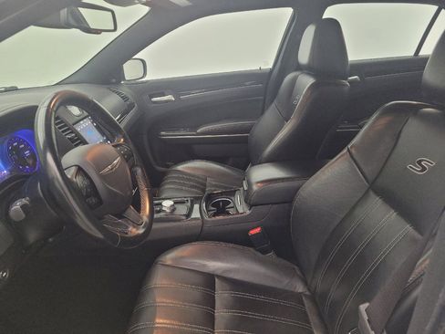 Used 2019 Chrysler 300 S AWD/4WD image 17