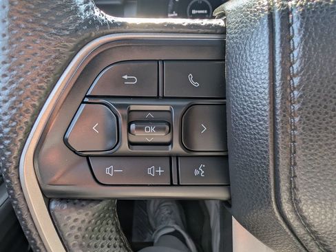 Used 2024 Toyota Tacoma Limited AWD/4WD image 29