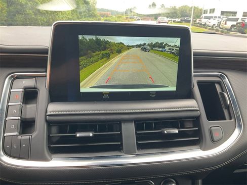 Used 2023 Chevrolet Suburban Premier image 21