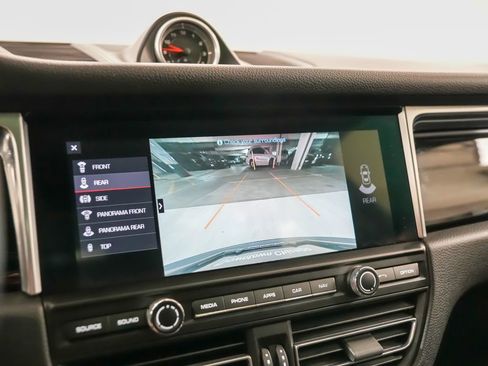 Used 2021 Porsche Macan S AWD/4WD image 31