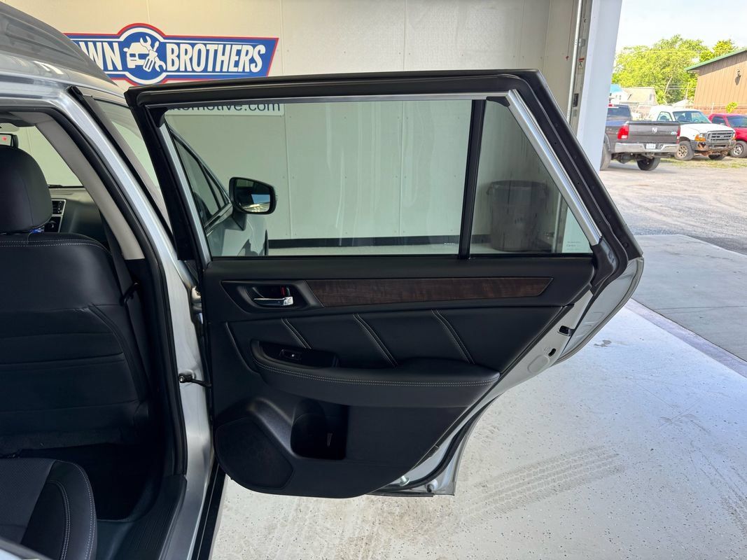 Used 2018 Subaru Outback 3.6R Limited AWD/4WD image 27