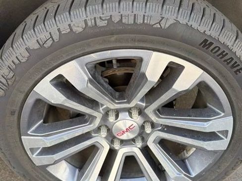Used 2019 GMC Yukon SLT RWD image 4