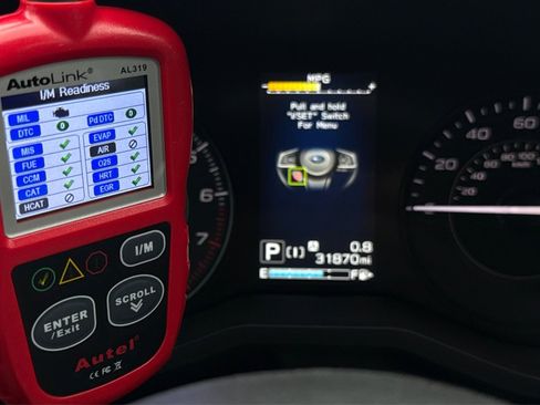Used 2022 Subaru Impreza 2.0i Premium AWD/4WD image 40