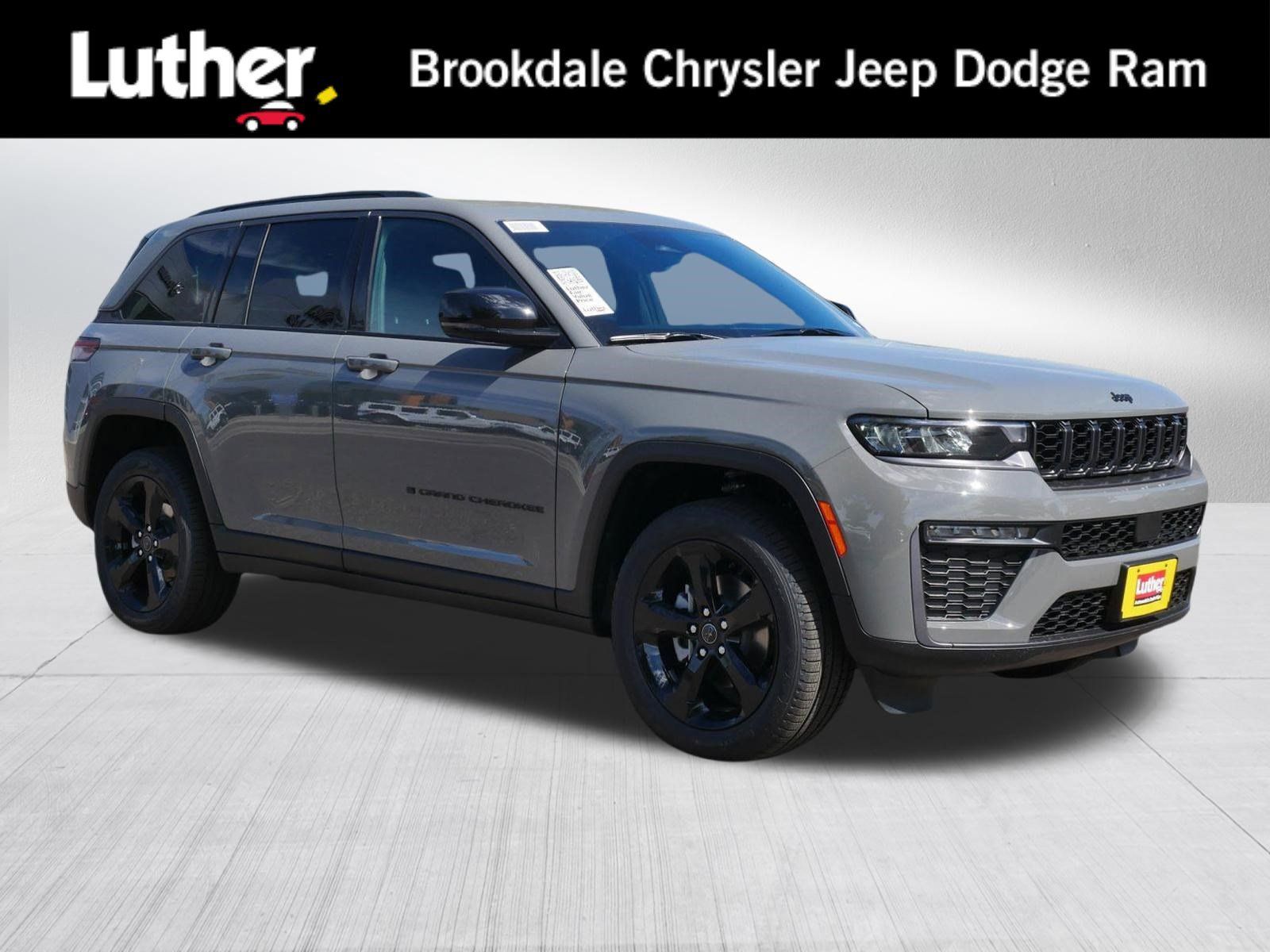 New 2027 Jeep Grand Cherokee Limited AWD/4WD image 1