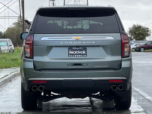 Used 2023 Chevrolet Suburban Premier AWD/4WD image 5