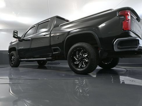 Used 2021 Chevrolet Silverado 2500 LTZ w/ LTZ Plus Package AWD/4WD image 57