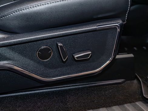 Used 2023 Ford F150 Lariat w/ Equipment Group 502A High image 25