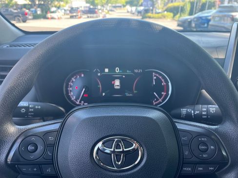 Used 2024 Toyota RAV4 XLE w/ Convenience Package AWD/4WD image 29