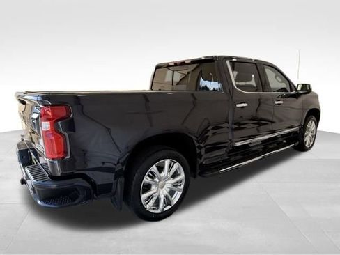 Used 2022 Chevrolet Silverado 1500 High Country w/ Technology Package image 6