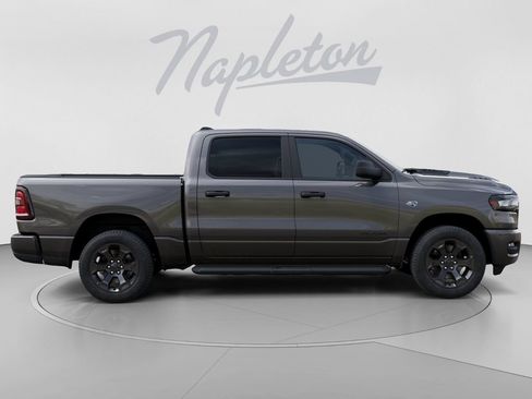 New 2026 RAM 1500 Express AWD/4WD image 23