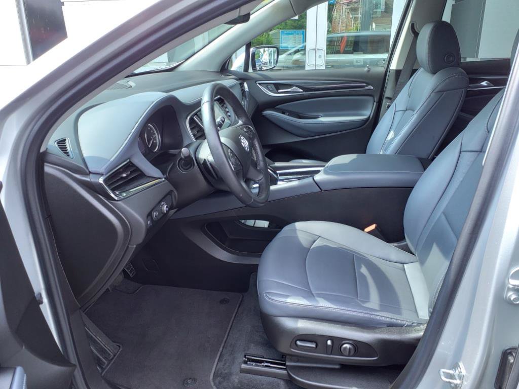 Used 2021 Buick Enclave Essence w/ Sport Touring Edition AWD/4WD image 9