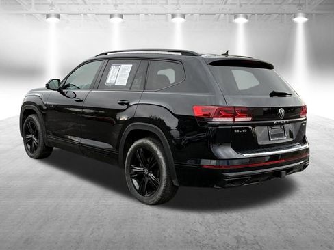 Used 2023 Volkswagen Atlas SEL R-Line AWD/4WD image 3