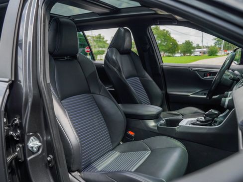 Used 2022 Toyota RAV4 XSE AWD/4WD image 27