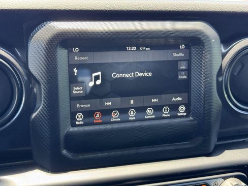 Used 2022 Jeep Wrangler Unlimited Sport AWD/4WD image 19