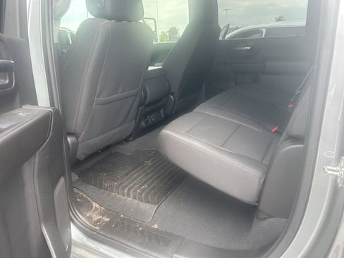 Used 2024 Chevrolet Silverado 2500 Custom w/ Custom Value Package image 15