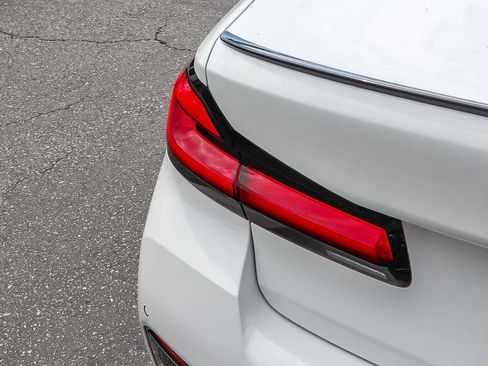 Used 2023 BMW 530i w/ M Sport Package RWD image 7