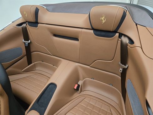 Used 2024 Ferrari Roma Spider image 19